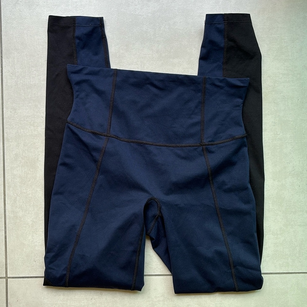 Spanx by Sara Blakely leggings L